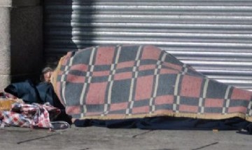 Rosario: Voluntarias de la Fundación Sí asisten a personas en situación de calle y necesitan refuerzos