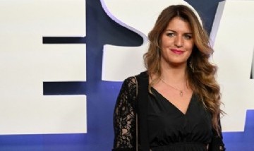 Polémica en Francia por la aparición de la secretaria de Estado Marlène Schiappa en Playboy