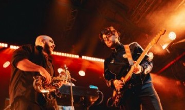 Bandalos Chinos agotó el C Art Media y prepara una gira por Argentina y otros cuatro países