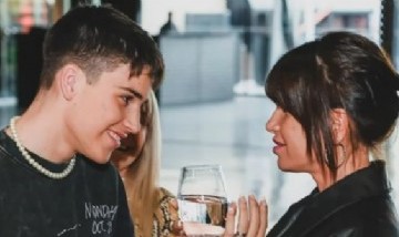 Flor Peña mostró los preparativos del festejo por los 15 años de su hijo Juan