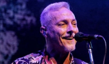 "No voy a cantarle a tu culo": Pedro Aznar incursionó en el reggaetón y sorprendió a todo el mundo