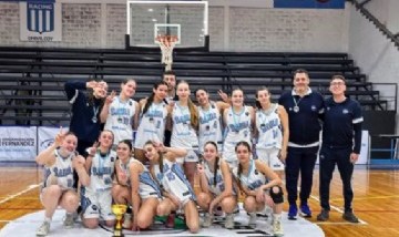 La sobrina de Manu Ginóbili debutó con Bahía Blanca, metió varios triples y bromeó: "Viene de familia"