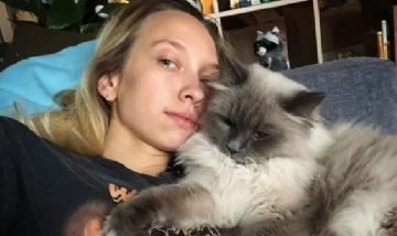 Harrison y su dueña desde Escocia.