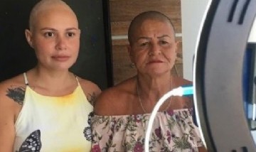 Viral: madre de influencer se rapa la cabeza para apoyarla en su lucha contra el cáncer