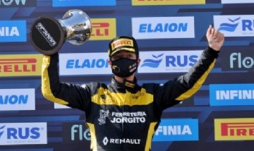 Jorge Barrio, el chico de 16 años que es una maravilla: corrió dos carreras en dos categorías diferentes y las ganó