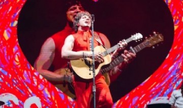 Lasso vuelve a Argentina y presenta su "Malcriado World Tour", en el Teatro Gran Rex
