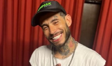 Aseguran que Ulises Bueno inició un romance con una mujer de su entorno laboral y generó malestar