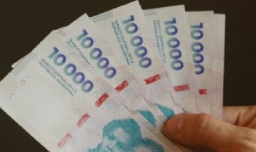 Uno de cada cuatro argentinos pobres tuvo que pedir plata para comer en 2025