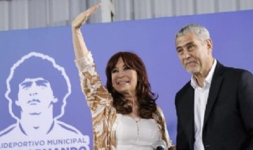 "Para los pibes y las pibas siempre lo mejor": Ferraresi celebró la inauguración del Polideportivo