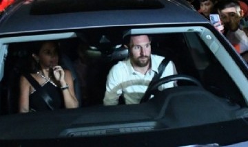 Messi siguió de fiesta: fue al cumpleaños de 15 de su sobrina y revolucionó Rosario