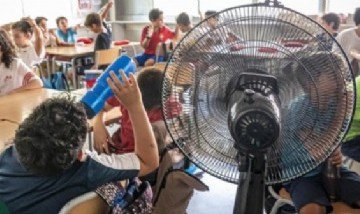 Ola de calor: estudiantes protestan con "faltazos masivos" por falta de ventilación en las escuelas