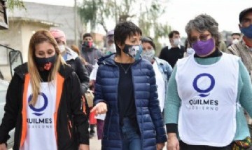 Mayra Mendoza anunció un aumento de haberes del 15,5% para los empleados municipales