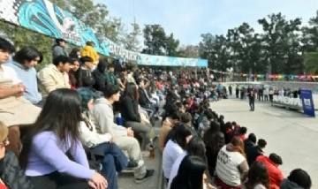 Más de 500 jóvenes participaron del Foro Algoritmo Joven en Malvinas Argentinas