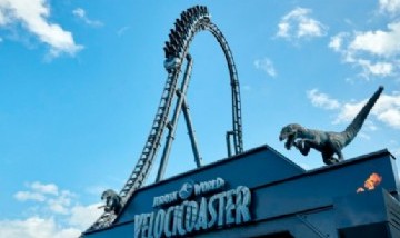 Cómo será la montaña rusa "más intensa" basada en Jurassic World que se abrirá en Florida