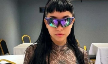 ¡Una bomba! Las fotos de María Becerra en bikini colaless que reventaron Málaga