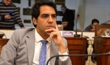 El concejal a quien detuvieron por conducir ebrio dejó en suspenso su renuncia
