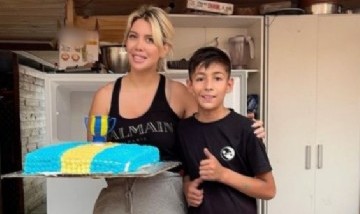 Wanda Nara cumplió su promesa y le compró una torta a Joaquín, el nene pastelero