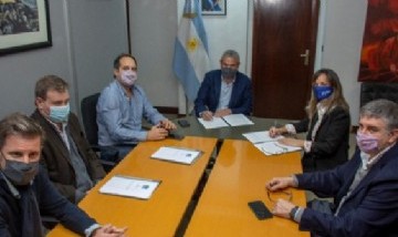 Malena Galmarini y Jorge Ferraresi firmaron convenio para continuar trabajando en la planificación del conurbano