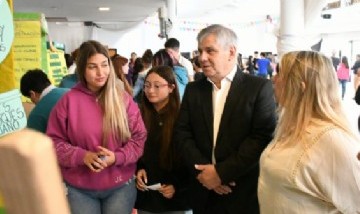 En el municipio de Chivilcoy se llevó a cabo la "Feria de la Secundaria 2024"