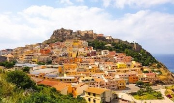 Una impresionante isla de Italia está dispuesta a pagar 15.000 euros a quienes vayan a vivir allí