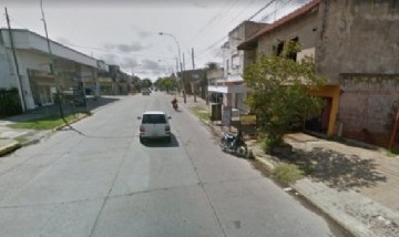 Tensión en La Plata: intentaron secuestrar a una chica de 14 años cuando caminaba por la calle