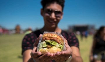 Preparate para el Lollapalooza: cuánto saldrá la comida y el merchandising