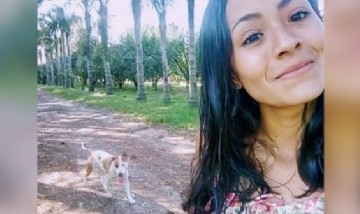 May Gonzalez y su mascota pupi
