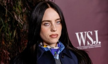 Billie Eilish desafió a los multimillonarios en Nueva York: "Si eres rico, ¿por qué lo eres? Regala tu dinero"
