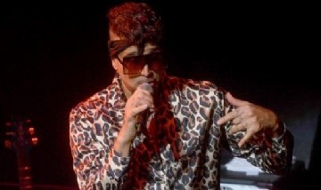 Dante Spinetta hizo delirar al Gran Rex con un maravilloso show en el que homenajeó a su papá