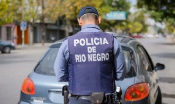Un hombre intentó robar una casa y luego quiso escapar en una bicicleta fija