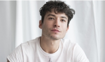 Hollywood: Se filtró un video del actor Ezra Miller ahorcando a una fanática