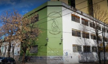 Aberrante: encontraron a un hombre masturbándose frente a alumnas de una escuela