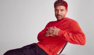 Pablo Alborán presentó "Tiempos bonitos", una canción sobre un amor que llegó en el momento equivocado