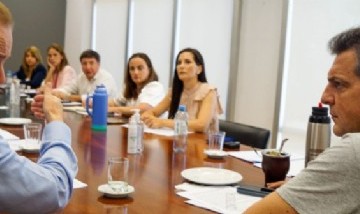 Sergio Massa analizó con parte de su equipo el impacto del "Impuestazo" de Javier Milei