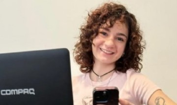 Tiene 21 años y creó un espacio gratuito para escuchar a quienes necesitan hablar