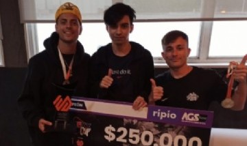 Coscu debutó con su nuevo equipo de League of Legends y se coronó en la Mexx Cup