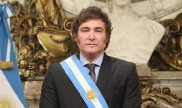 Milei: "Nos van a salir dólares por las orejas" y promete un "futuro maravilloso" para la Argentina