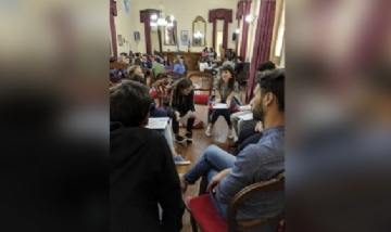 Dip. Fernanda Díaz participando del encuentro "Jóvenes Protagonistas" en Colón, Buenos Aires.