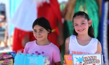 Los Reyes Magos recorren La Matanza y entregan 100 mil juguetes a niñas y niños del distrito