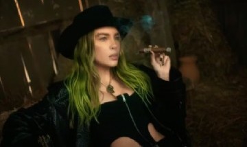 En su nueva canción, Belinda le tiró dardos a Christian Nodal, el novio de Cazzu: "Si supieran"