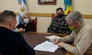 Javier Gastón: "Queremos que los vecinos puedan asesorarse y que sus reclamos sean resueltos por las obras sociales"