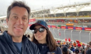El Intendente de Necochea se fue a Brasil a ver a Colapinto y recibió una catarata de críticas
