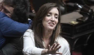 Villarruel desmintió los rumores de casamiento: "Si ven que no llego a la Iglesia, arranquen la fiesta"