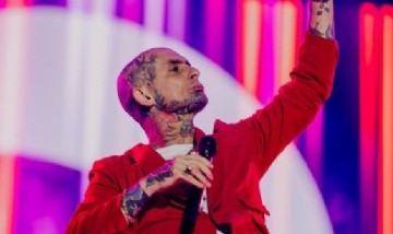 Emanuel Noir cruzó al intendente de Río Gallegos en pleno show: "¿Lo que prometiste, cuándo lo vas a hacer?"
