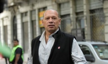 Sergio Berni afirmó que Axel Kicillof "pertenece a otro partido" y propuso competir con listas separadas
