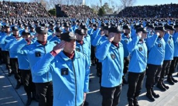 Los futuros policías y bomberos de la Ciudad de Buenos Aires juraron la bandera