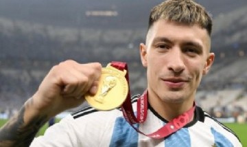 Lisandro Martínez criticó la política argentina: "Si la Selección unió, ¿por qué no ustedes?"