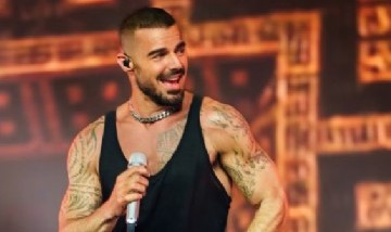 Ricky Martin relanza "Vuelve" en versión cumbia junto a Los Ángeles Azules y Tini