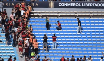 Un hincha de Flamengo le pidió casamiento a su novia de Palmeiras en la previa de la final de la Copa Libertadores