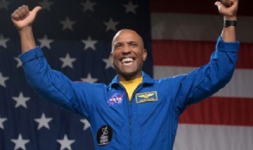 "Me siento honrado": Victor Glover es el 1er astronauta negro en vivir en la Estación Espacial de la NASA